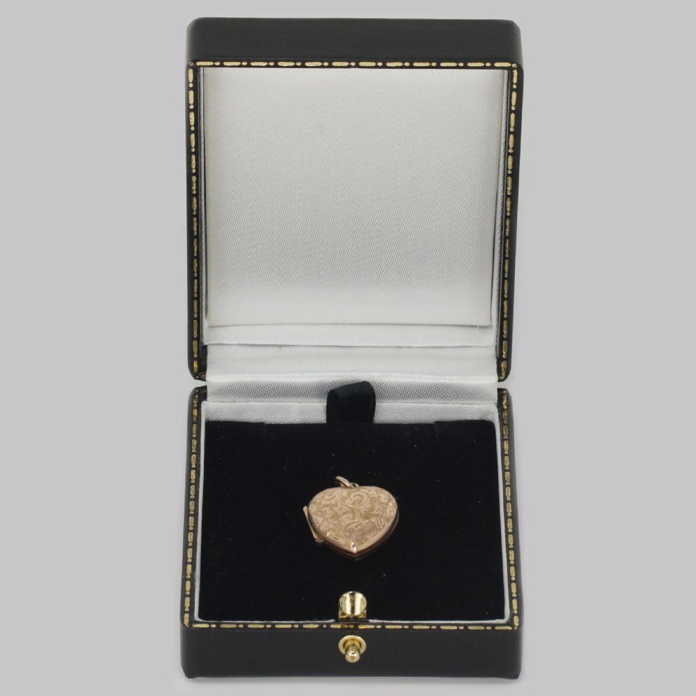 Victorian 18ct Gold Heart Locket Engraved Hinged Domed Floral Locket circa 1900 View VI