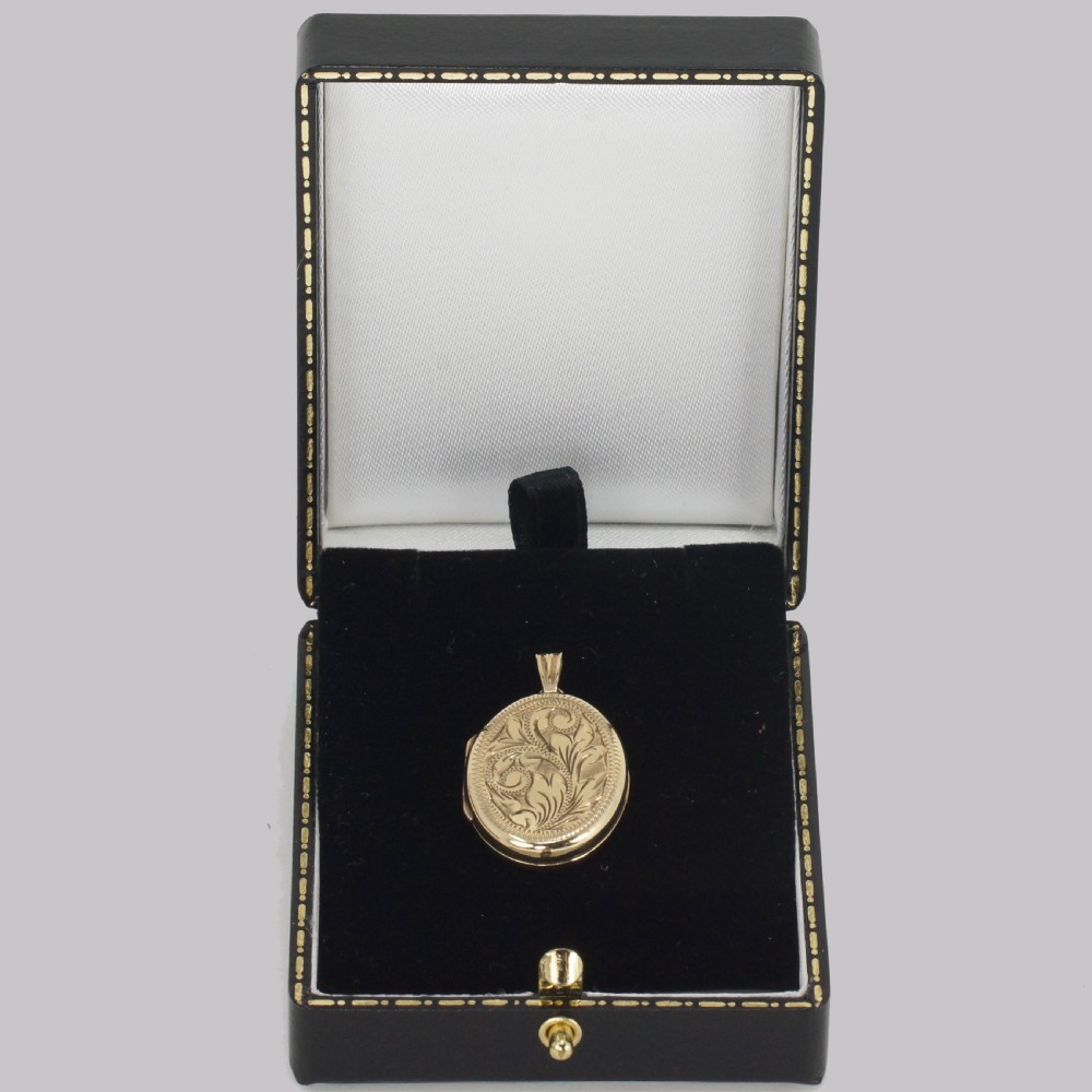 Victorian Locket 9ct Gold Floral Engraved Photo Locket Hallmarked Birmingham 1899 View IV