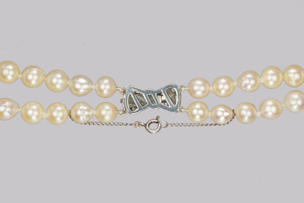 Vintage Pearl Necklace with 9ct Gold Diamanté Bow Clasp Two Strand 15