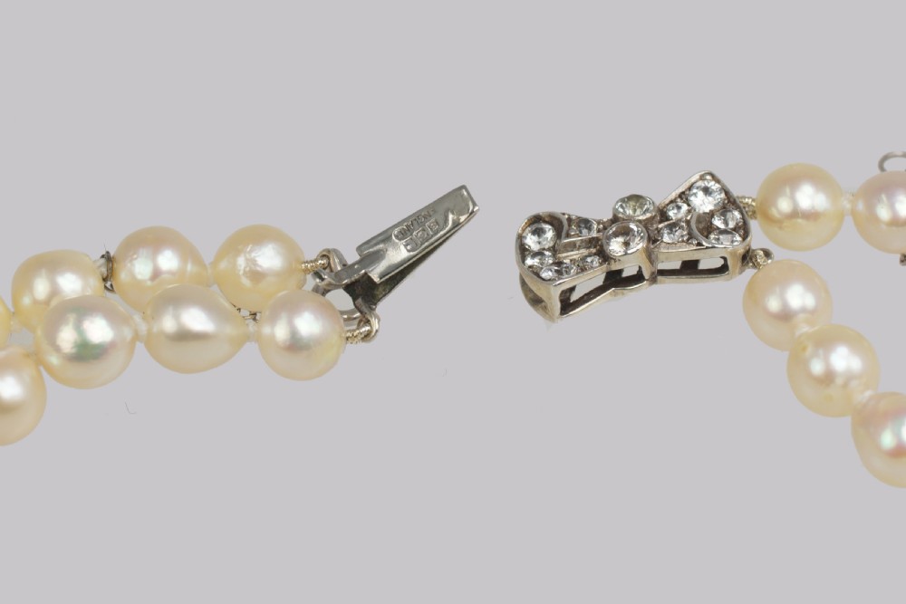 Vintage Pearl Necklace with 9ct Gold Diamanté Bow Clasp Two Strand 15