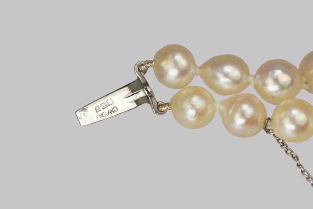Vintage Pearl Necklace with 9ct Gold Diamanté Bow Clasp Two Strand 15