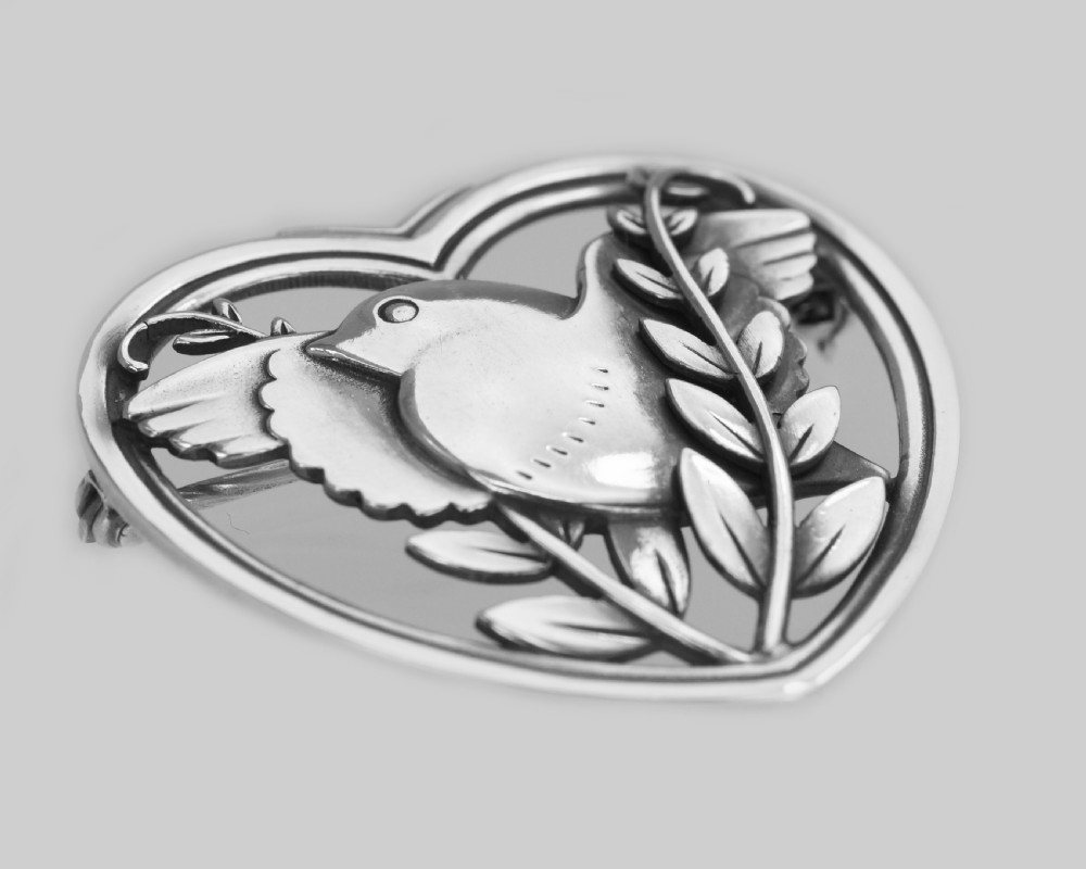 Vintage Georg Jensen Robin in a Heart Brooch Arno Malinowski 1940s Silver 283 Brooch View IV