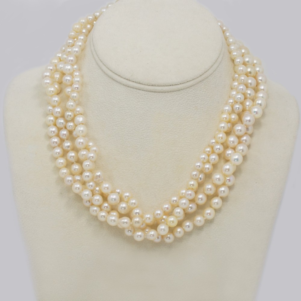 1930s Pearl Necklace 36
