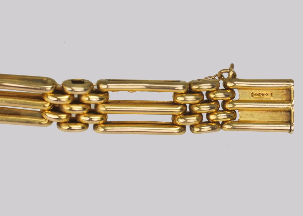 Victorian Amethyst Gate Link Bracelet 9ct Gold Antique Three Bar Bracelet Circa 1900 View VI