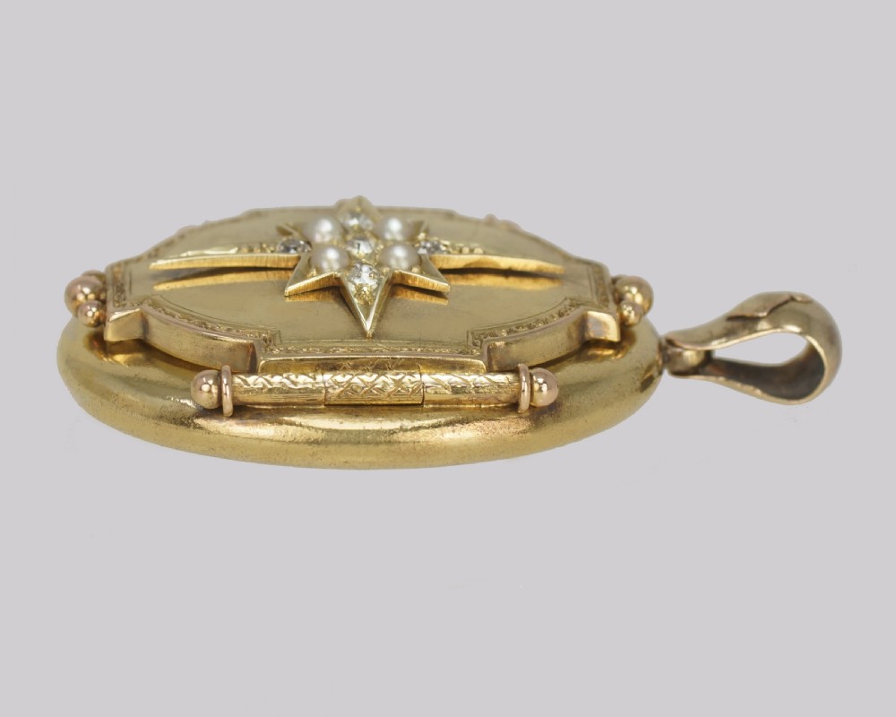 Victorian Old Cut Diamond & Pearl Locket 18ct Gold Star Motif Photo Locket View VII