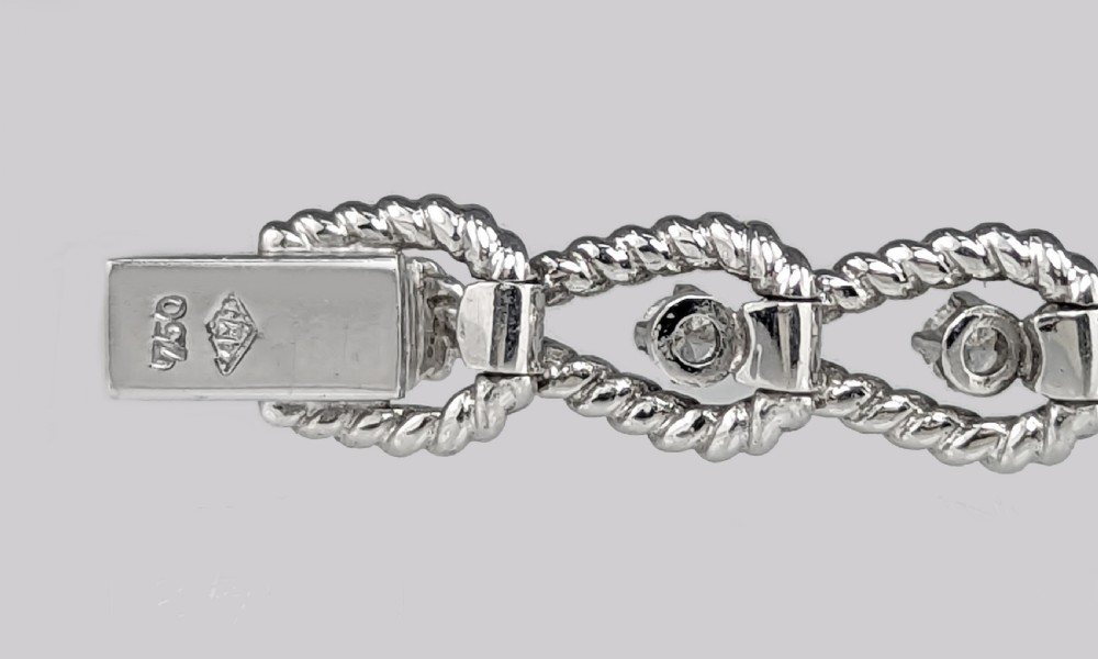 Jaeger-LeCoultre Diamond Bracelet Watch Ladies Vintage 18ct Gold 1950s Watch View X