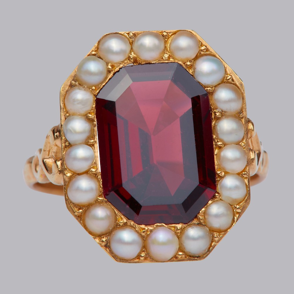 VINTAGE GARNET & PEARL CLUSTER RING 18ct Rose Gold Large Victorian Style 1950s Ring View III
