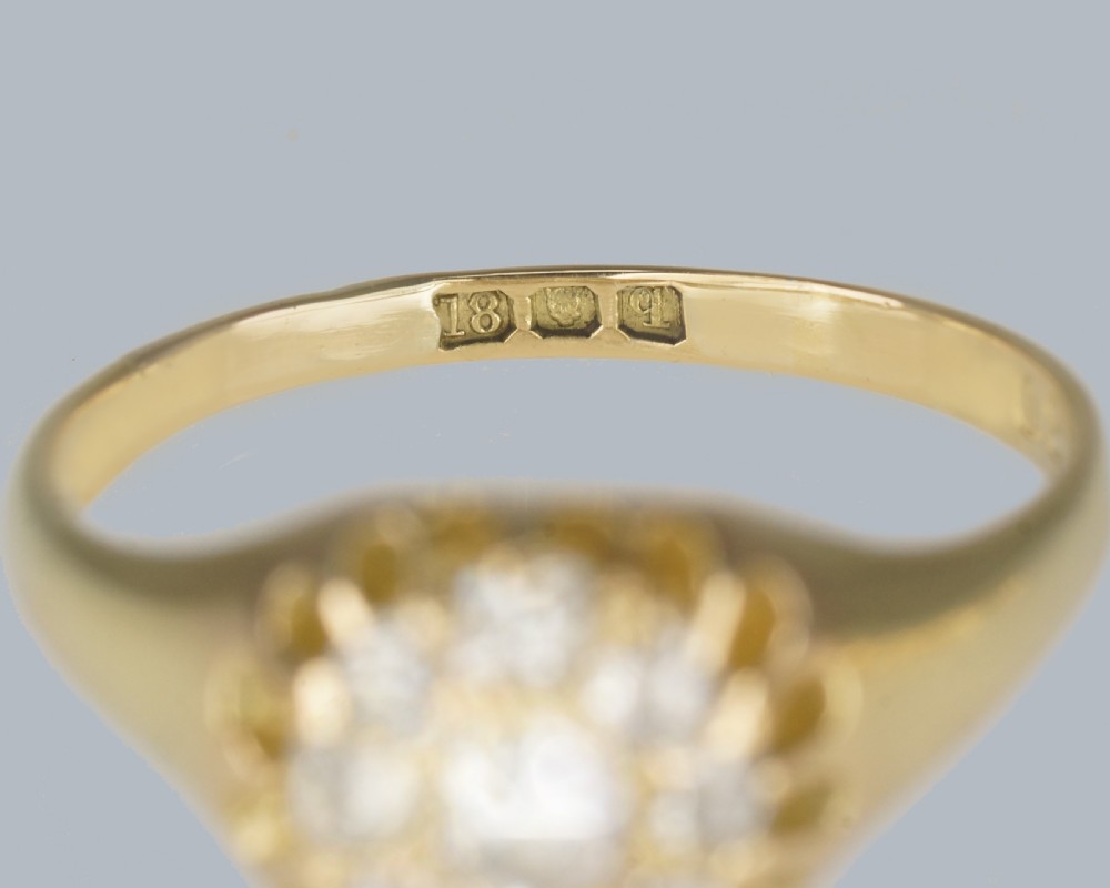 18ct GOLD OLD MINE CUT DIAMOND CLUSTER RING Hallmarked London 1911 Antique Ring View V