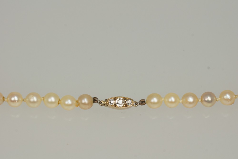 VINTAGE SOUTH SEA PEARL NECKLACE with Diamond Clasp 1960s Single Strand 14.5mm -10.5mm Pearls View VI