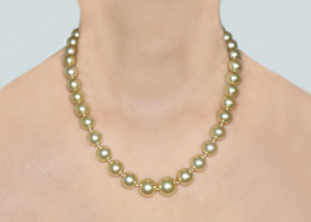 VINTAGE SOUTH SEA PEARL NECKLACE with Diamond Clasp 1960s Single Strand 14.5mm -10.5mm Pearls View XII