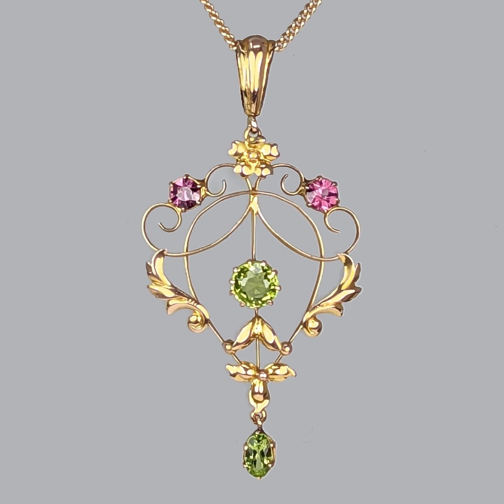 EDWARDIAN PERIDOT and GARNET PENDANT with Chain Vintage 9ct Gold Antique Pendant View V