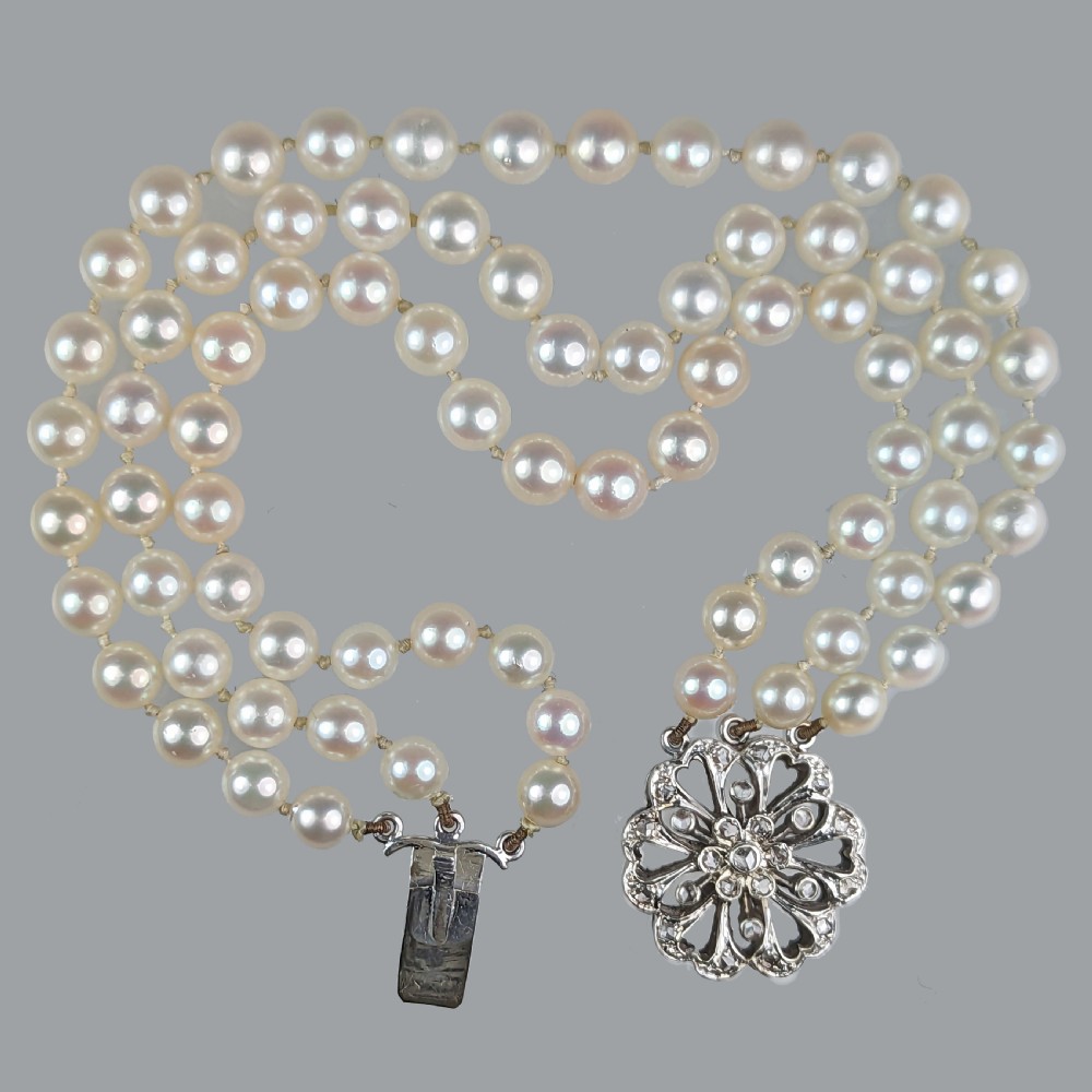 VINTAGE PEARL BRACELET 9ct Gold Diamond Cluster Clasp 1960s Triple Pearl Strand London 1966 View II