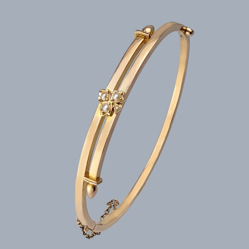 Antique 15ct Gold Pearl Clover Hinged Bangle Victorian Pearl Bracelet Circa 1890 View XIV