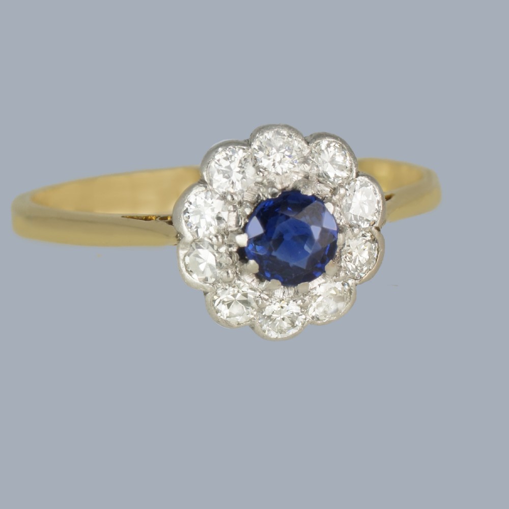 ANTIQUE SAPPHIRE and DIAMOND CLUSTER RING 18ct Gold 1920s Art Deco Daisy Ring View III