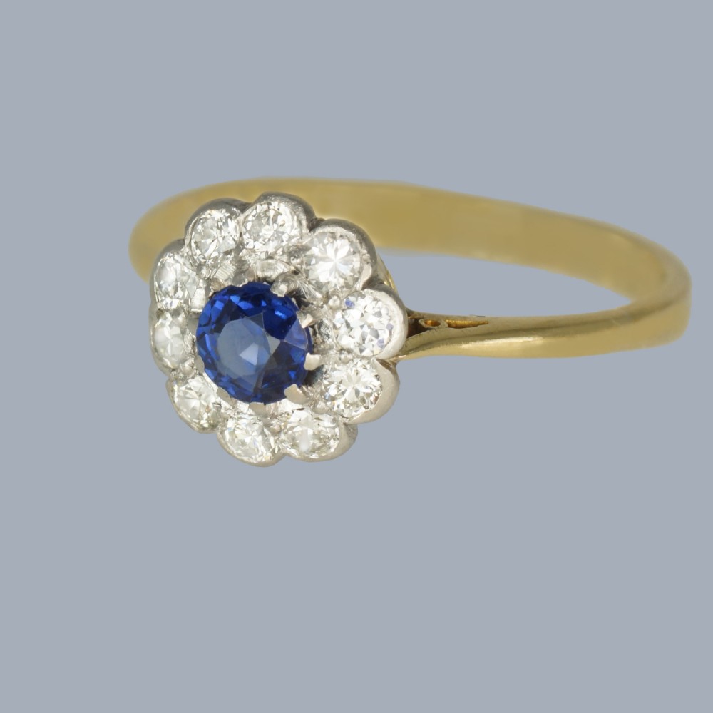 ANTIQUE SAPPHIRE and DIAMOND CLUSTER RING 18ct Gold 1920s Art Deco Daisy Ring View IV