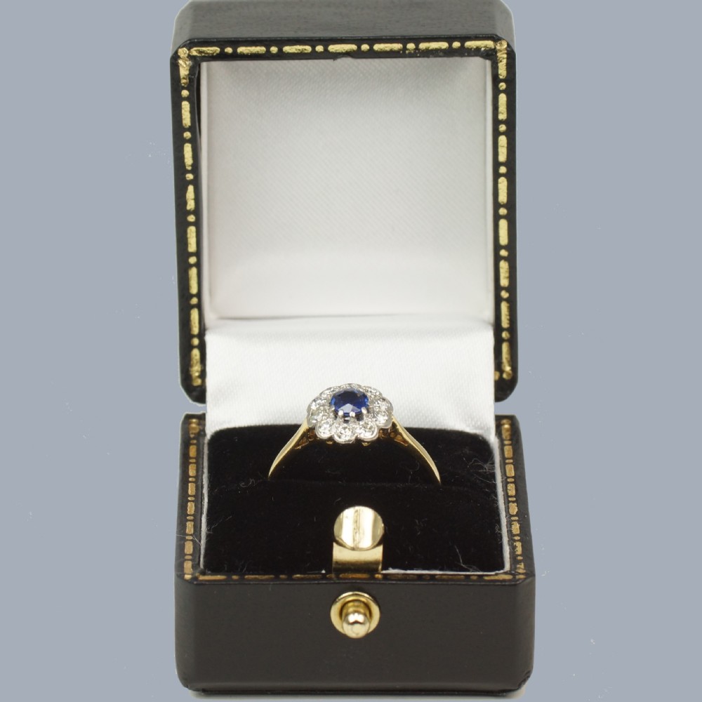 ANTIQUE SAPPHIRE and DIAMOND CLUSTER RING 18ct Gold 1920s Art Deco Daisy Ring View V