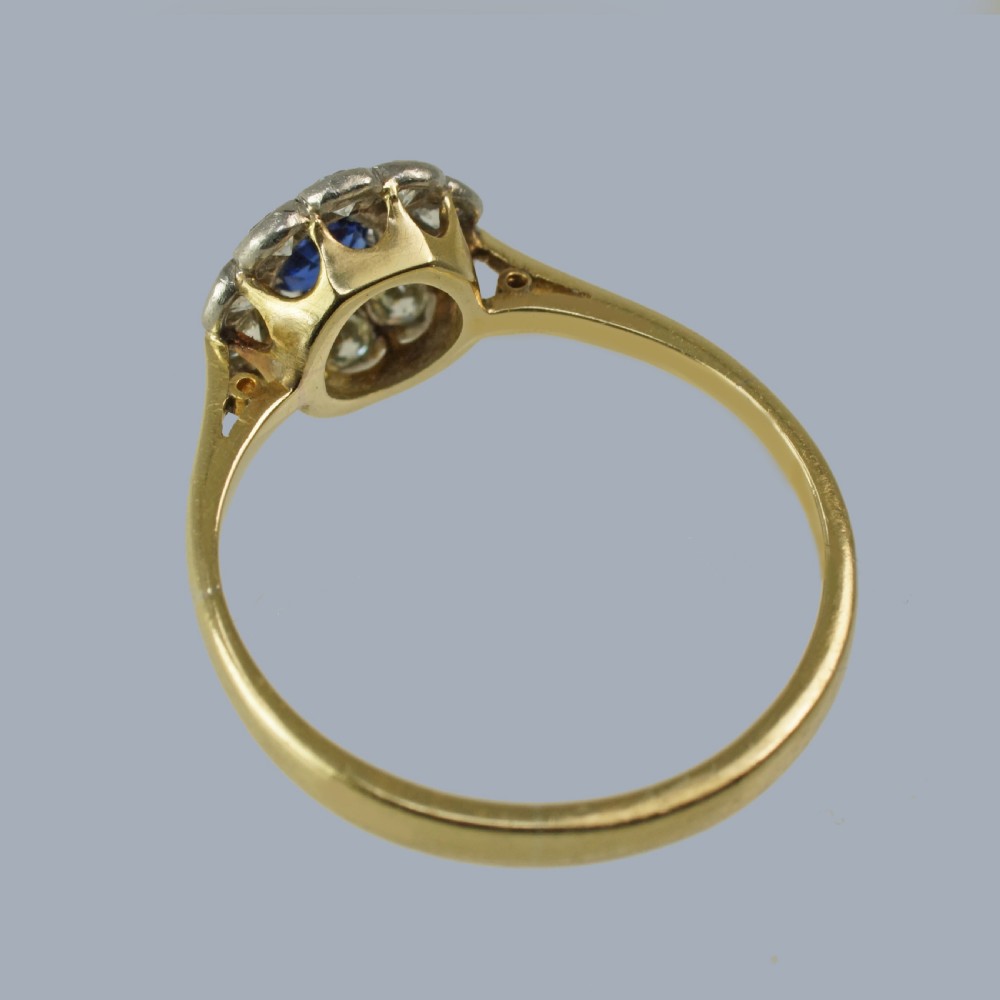 ANTIQUE SAPPHIRE and DIAMOND CLUSTER RING 18ct Gold 1920s Art Deco Daisy Ring View VI