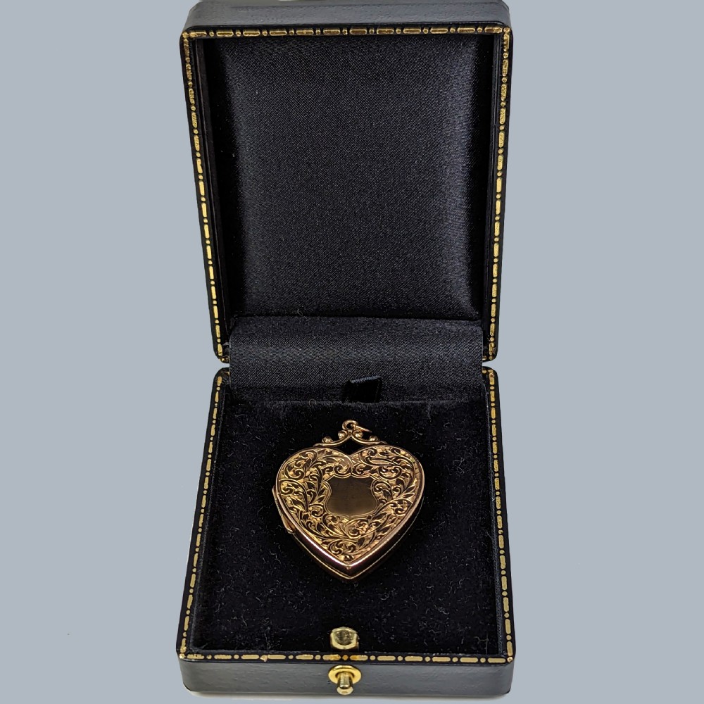 ANTIQUE HEART FLORAL LOCKET 9ct Gold Victorian Shield Hinged Photo Locket View V