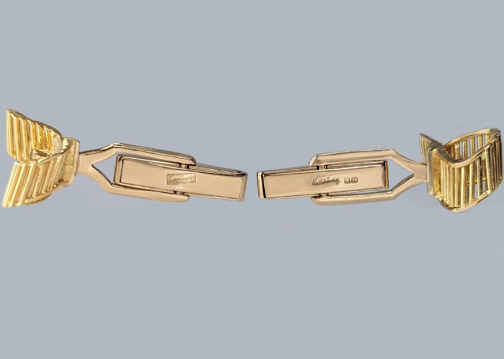 KUTCHINSKY CUFFLINKS Vintage Sapphire Cufflinks 1960s London 18ct Gold Hallmarks View III