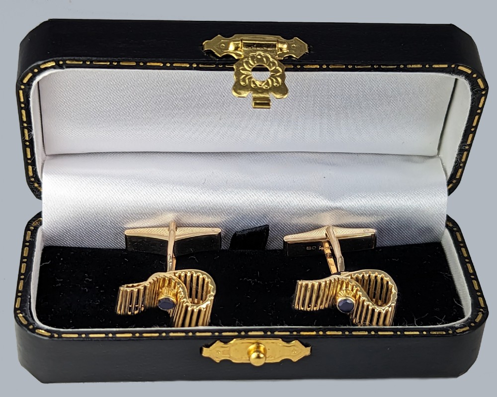 KUTCHINSKY CUFFLINKS Vintage Sapphire Cufflinks 1960s London 18ct Gold Hallmarks View VIII