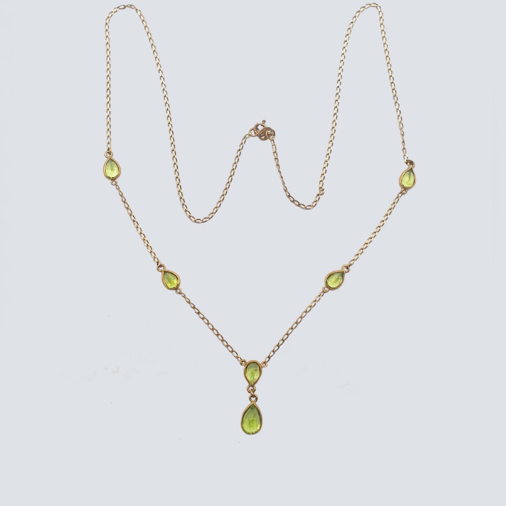 VINTAGE PERIDOT NECKLACE 9ct Gold Italian Necklace circa 1960s Edwardian Style View III