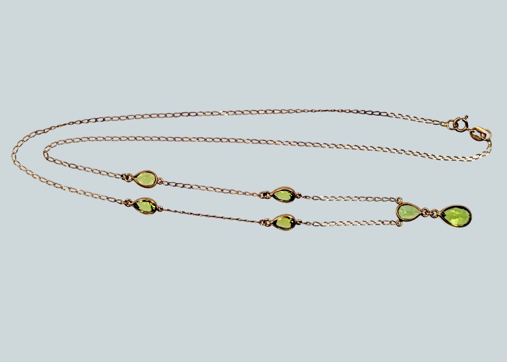 VINTAGE PERIDOT NECKLACE 9ct Gold Italian Necklace circa 1960s Edwardian Style View IV