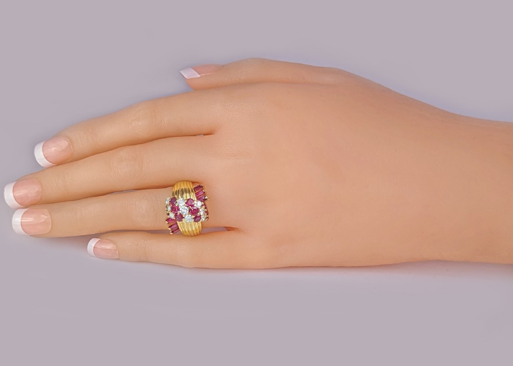 Kutchinsky Ring Diamond and Ruby 18ct Gold Vintage Large Cocktail Ring London 1960 View VIII