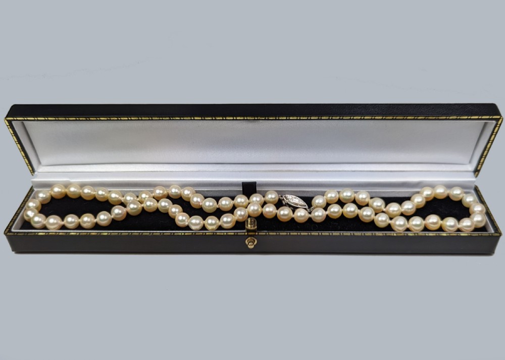 Vintage Pearl Necklace Dimond Platinum Clasp 1950s Single Strand Antique Pearls View V