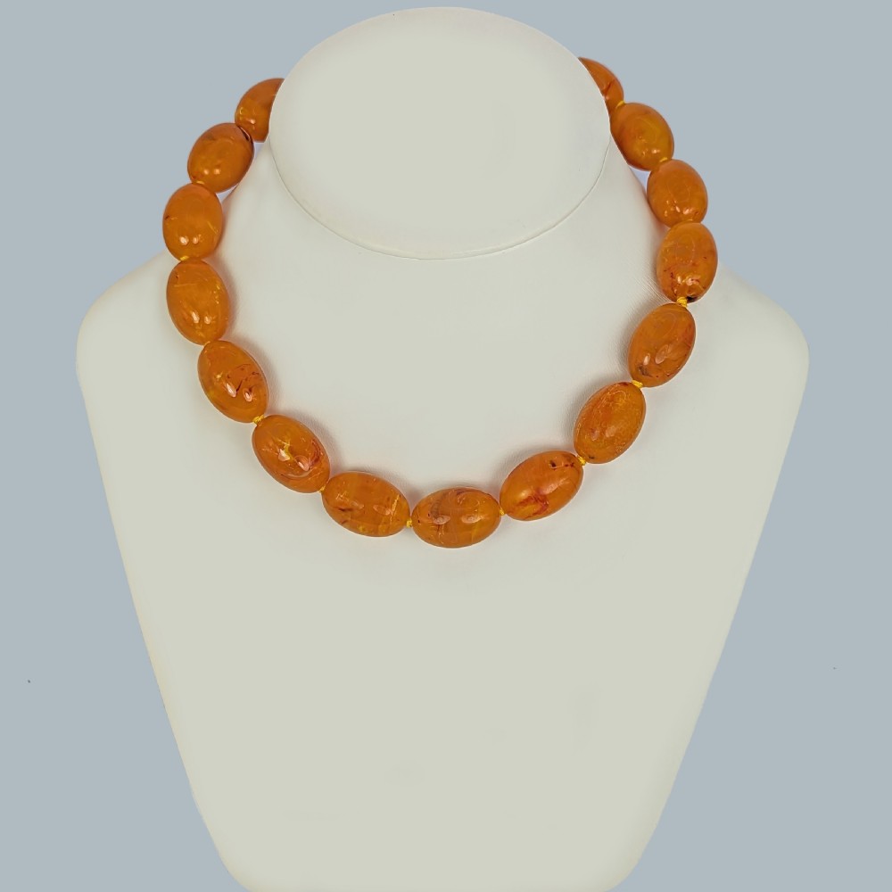 Antique Butterscotch Amber Necklace 80gr 2.5cm Beads Vintage 1920s Barrel Clasp View II