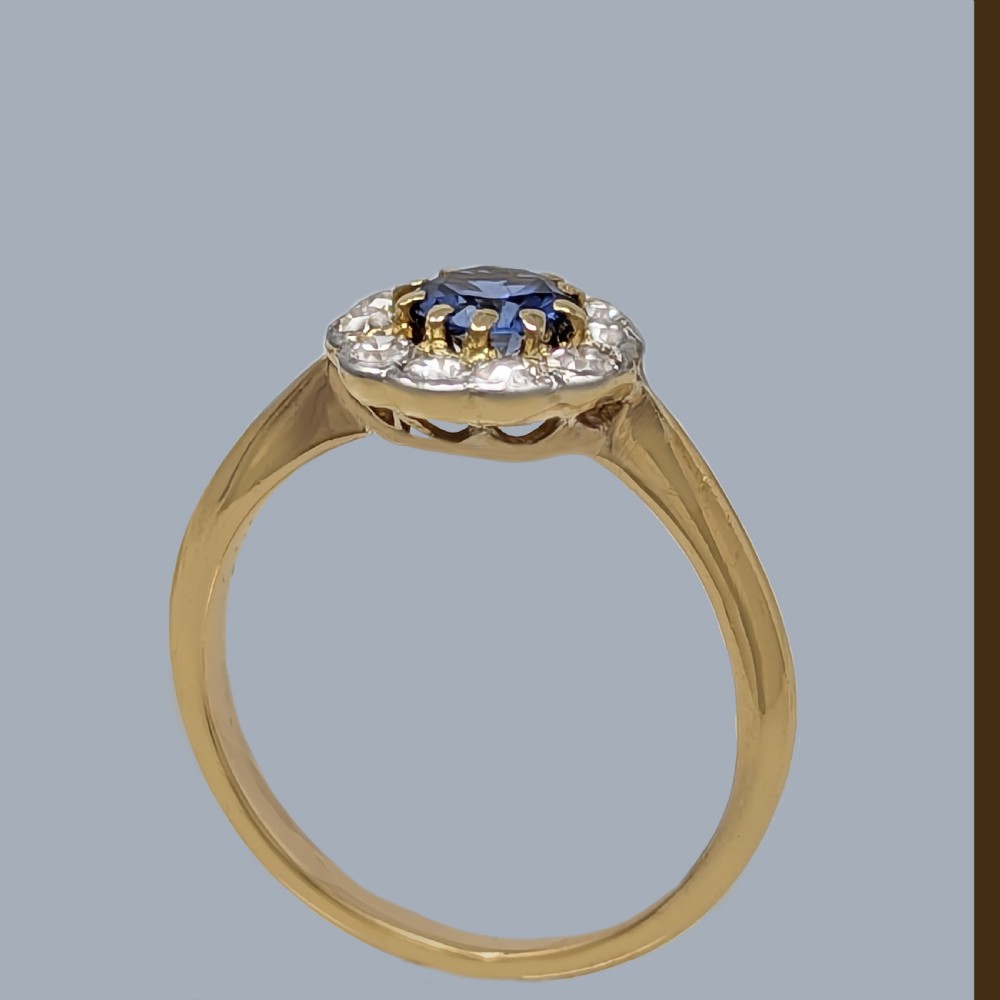 Vintage Sapphire and Diamond Cluster Ring 18ct Gold 1920s Antique Daisy Ring View III