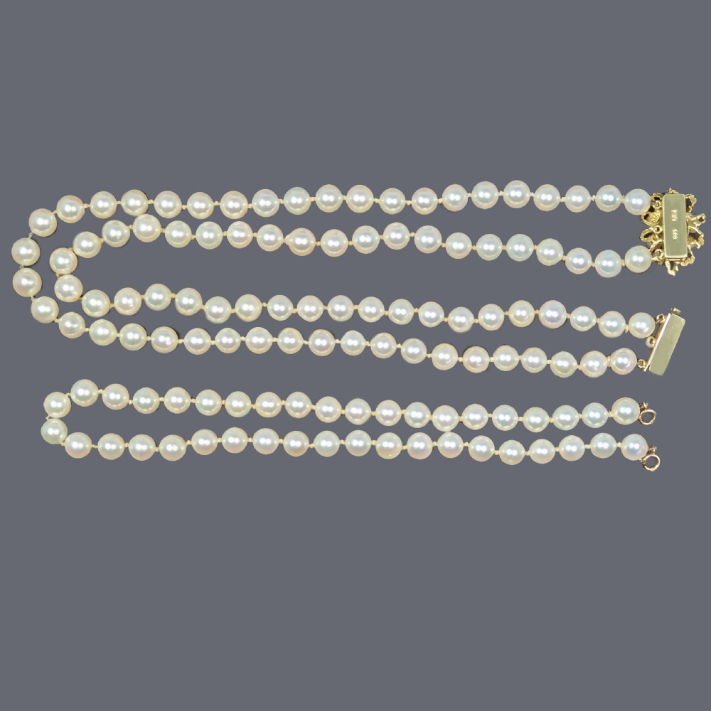Vintage Pearl Necklace 14ct Gold Cluster Clasp Single/Double/Triple Strand 1960s View II