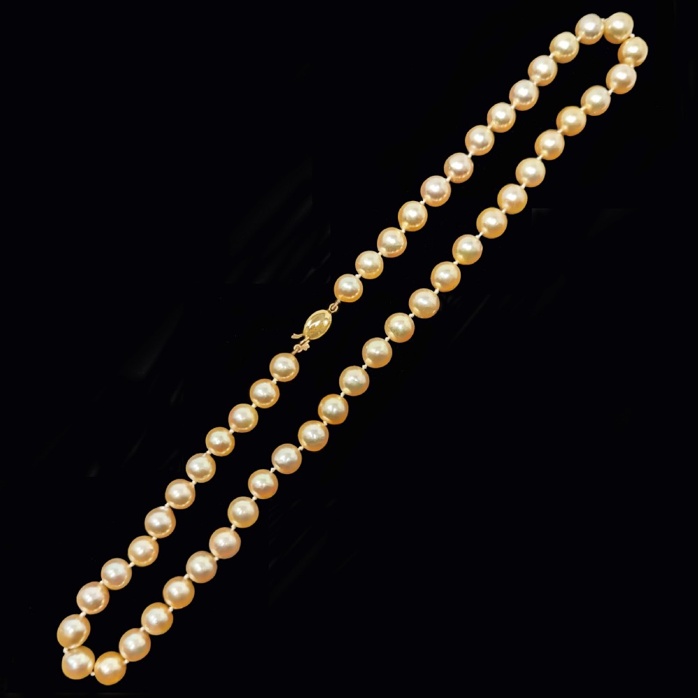 Vintage Pearl Necklace Cream/Pink with Gem Report Salt Water 18ct Clasp Single Strand View III