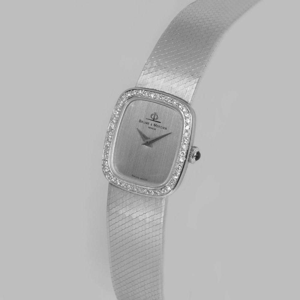 Vintage  Baume & Mercier Diamond Watch Ladies 18ct Gold Manual Wind 1960s Bracelet Watch View II