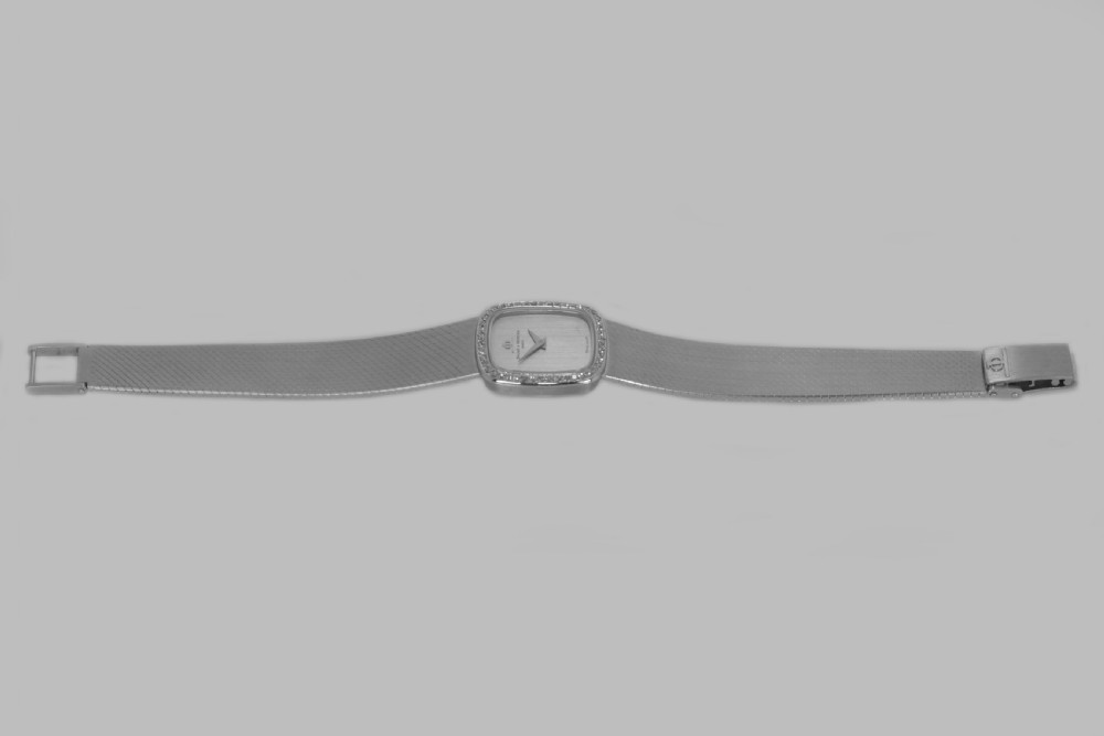 Vintage  Baume & Mercier Diamond Watch Ladies 18ct Gold Manual Wind 1960s Bracelet Watch View XIII