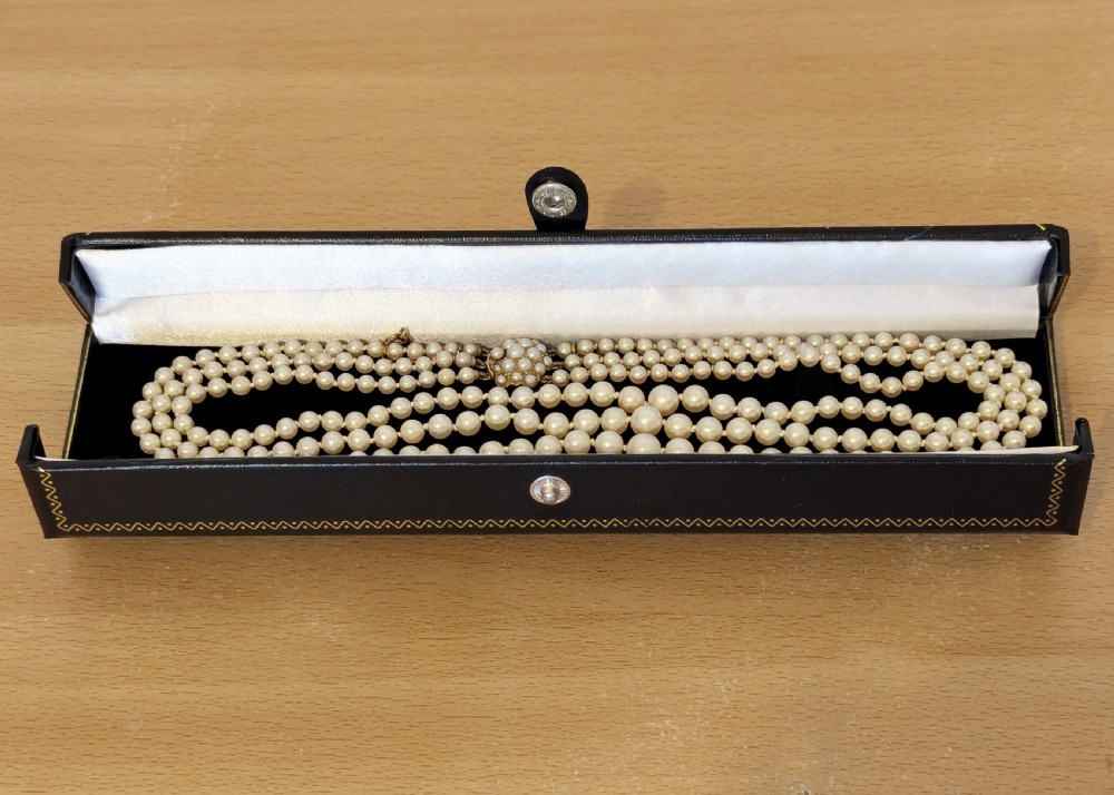 Vintage Triple Pearl Necklace 9ct Gold Cluster Pearl Clasp Three Strand 1950s View VI