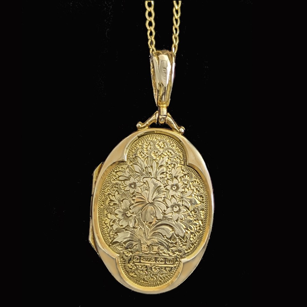 Photo Locket 9ct Gold Birmingham 1916 Antique Floral Engraved Vintage Locket and 18