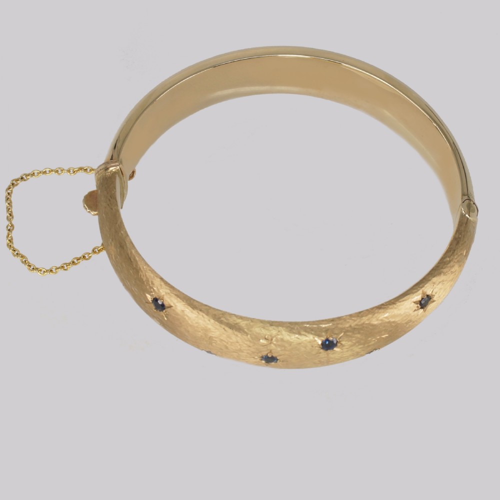 Vintage 1960s Cropp & Farr Sapphire Bangle Wide Heavy 27g 9ct Gold Hallmarked Birmingham 1967 View VIII