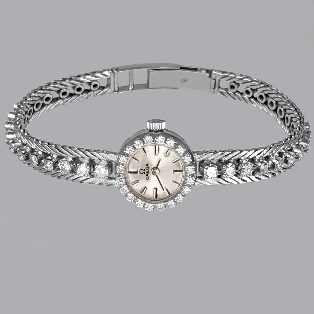 Omega Diamond Watch 18ct Gold Vintage 1960s Manual Wind Ladies Bracelet Watch View VI