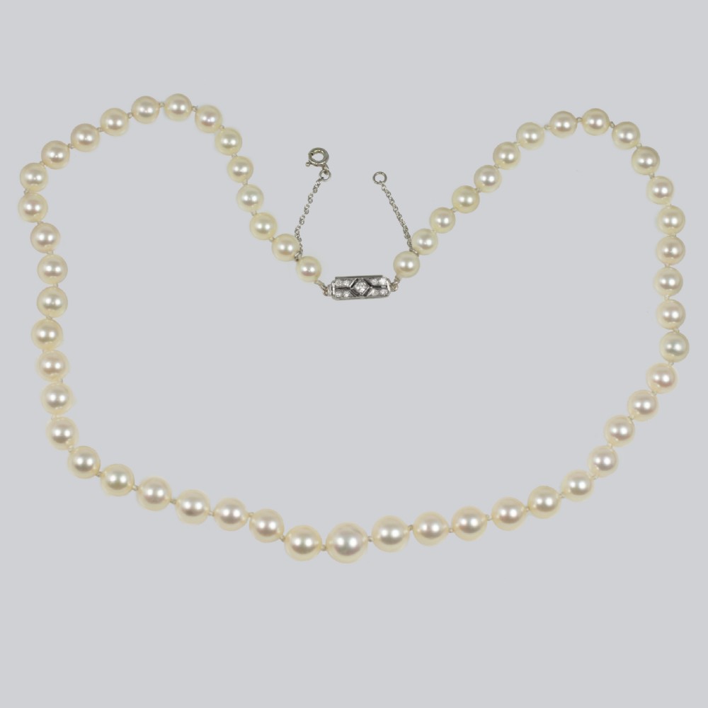 Art Deco Pearl Necklace – 9ct White Gold Diamond Clasp, Single Strand Pearls Circa 1920 View III