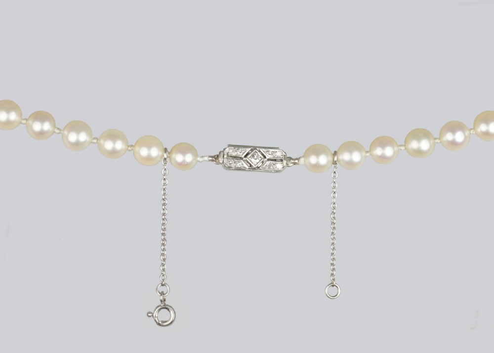 Art Deco Pearl Necklace – 9ct White Gold Diamond Clasp, Single Strand Pearls Circa 1920 View V