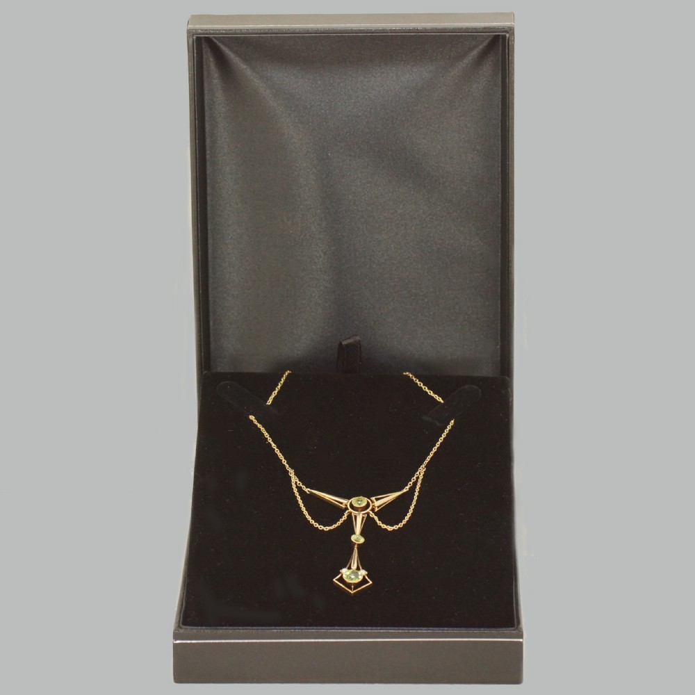 Exquisite Edwardian 15ct Gold Peridot & Seed Pearl Necklace | Art Nouveau – Art Deco Elegance | Circa 1915 View V