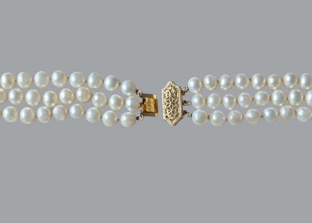 Vintage Triple Strand Pearl Necklace 14ct Gold Ornate Clasp Three Strand 1960s Pearls View IV