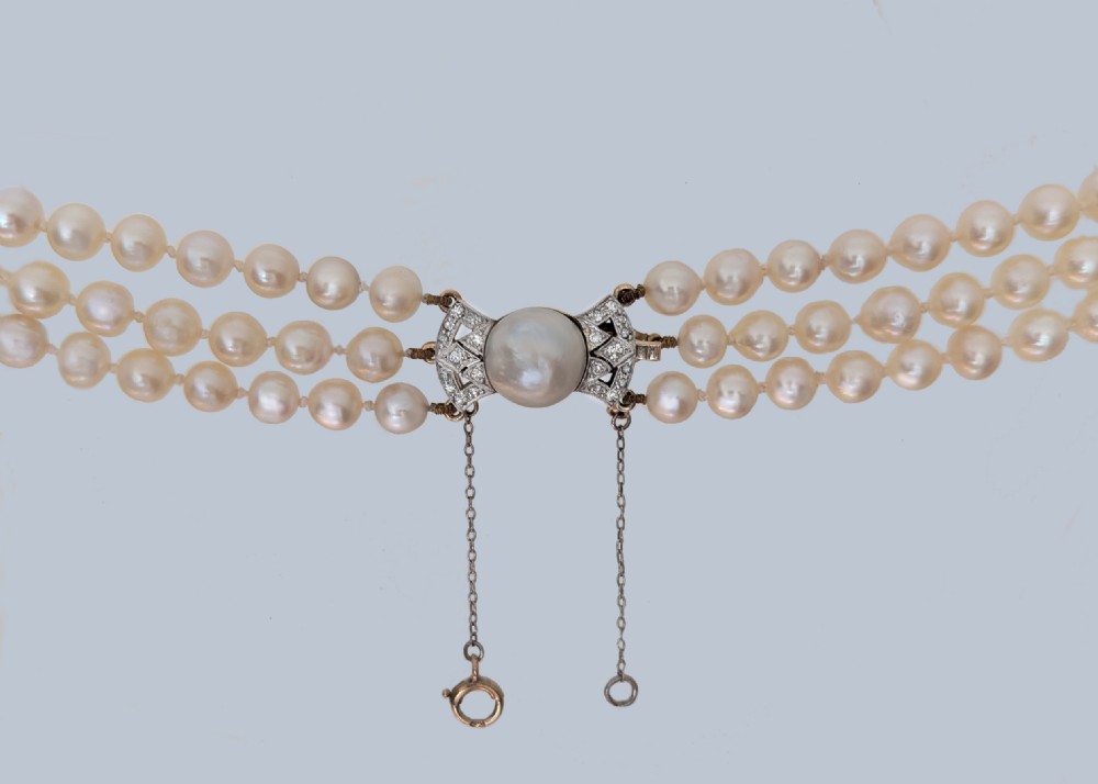 1920s Triple Strand Pearl Necklace – Cultured Saltwater Pearls with Natural Pearl & Diamond 18ct Gold Clasp, Certified View VI