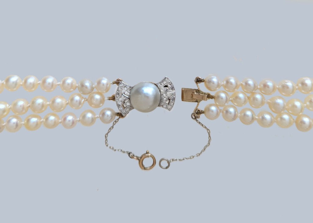 1920s Triple Strand Pearl Necklace – Cultured Saltwater Pearls with Natural Pearl & Diamond 18ct Gold Clasp, Certified View VII