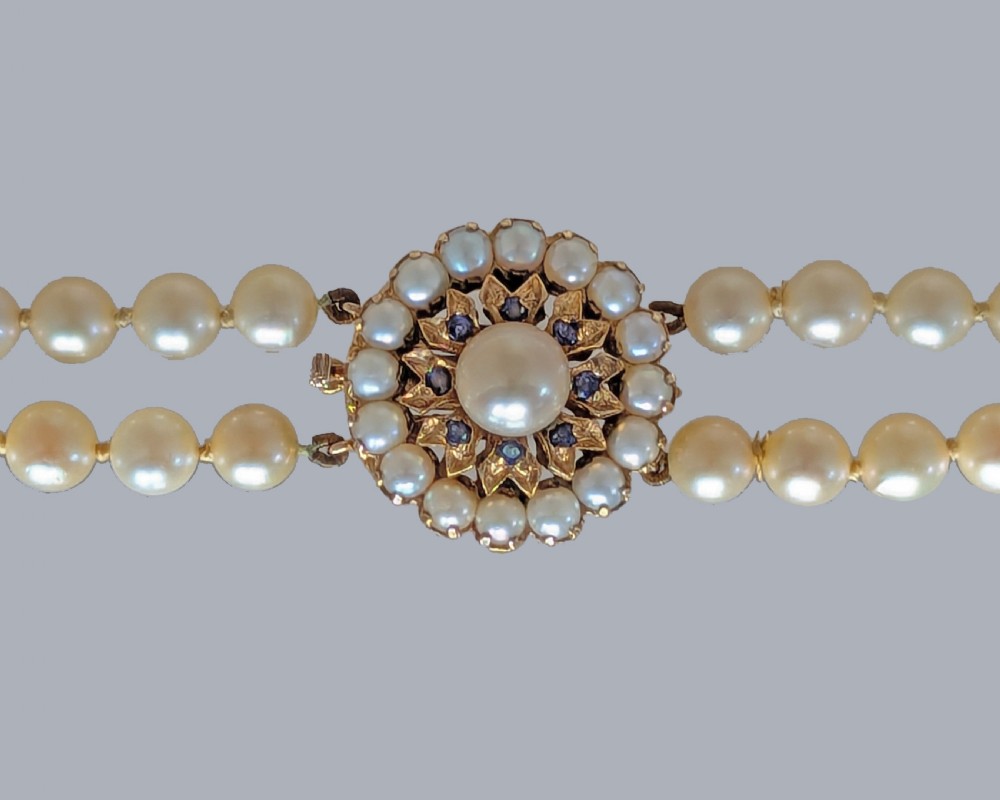 Vintage 1950s Double Strand Pearl Necklace with 9ct Gold Sapphire Clasp View VI