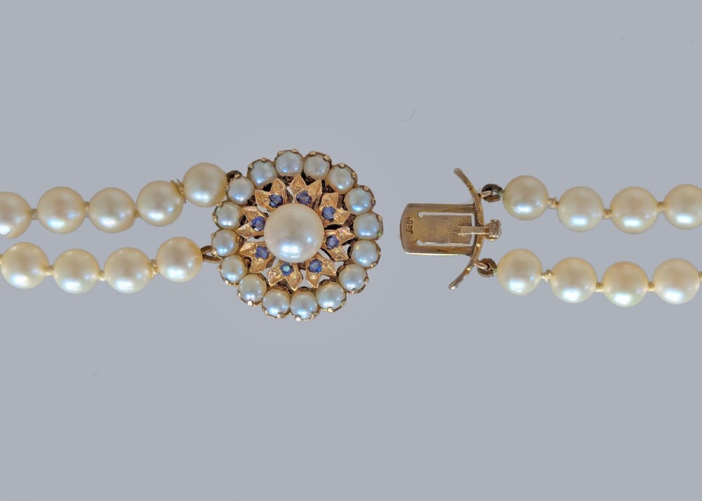 Vintage 1950s Double Strand Pearl Necklace with 9ct Gold Sapphire Clasp View VII