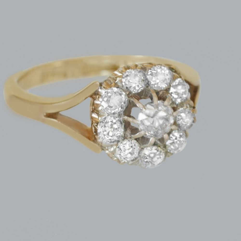 Exquisite Antique Old Cut Diamond Cluster Ring in 18ct Gold, Edwardian ca 1910 View IV