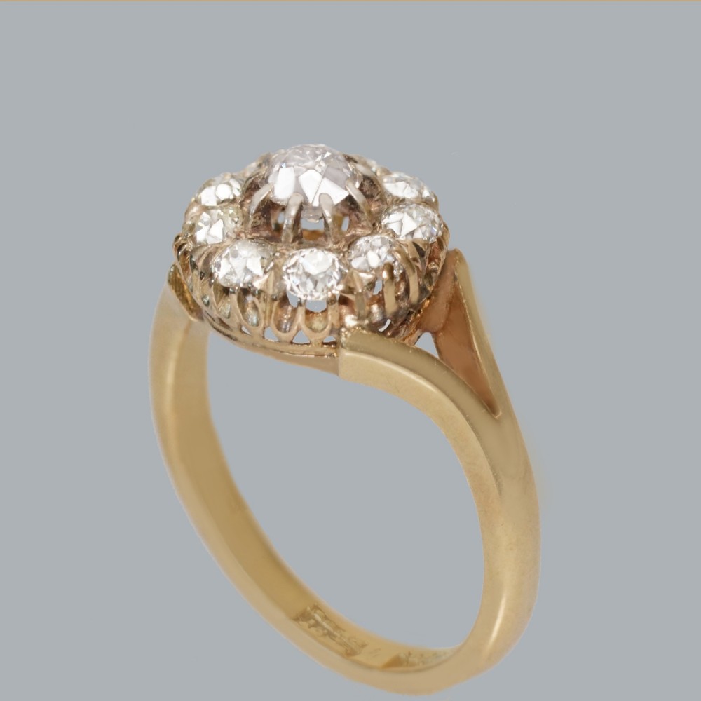 Exquisite Antique Old Cut Diamond Cluster Ring in 18ct Gold, Edwardian ca 1910 View VI