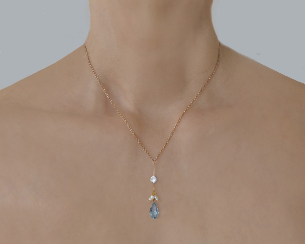 Elegant Edwardian Aquamarine and White Sapphire Necklace in 15ct Gold, Foliate Drop Pendant ca 1910 View VIII