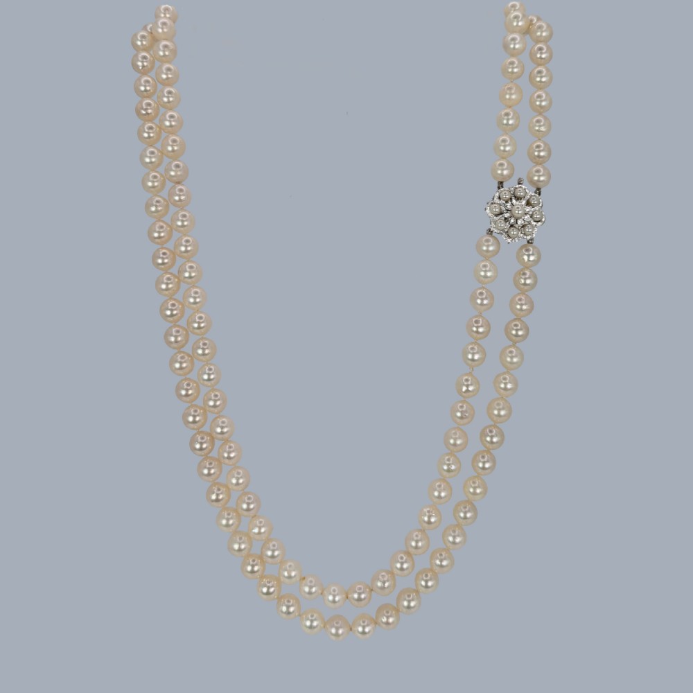 Vintage Double Strand Pearl Necklace 9ct White Gold London 1962 Diamond Clasp 9mm Pearls View VI